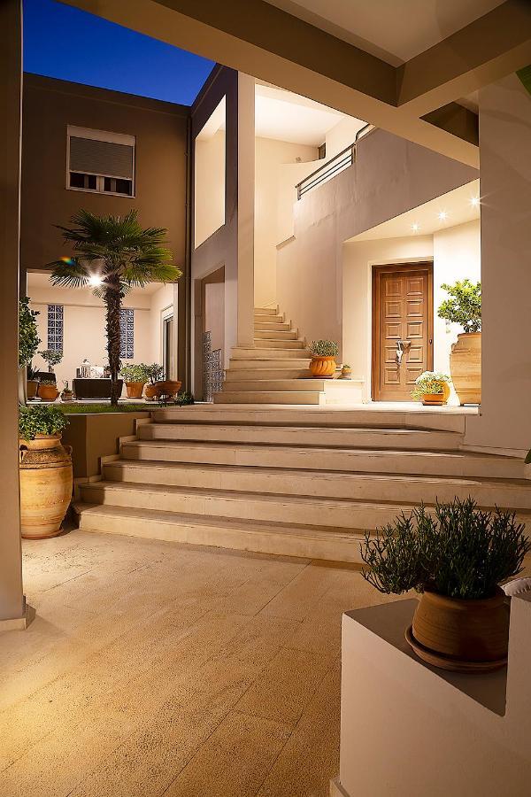 Lotos - Luxury Apartments กูนูปิเดียนา ภายนอก รูปภาพ